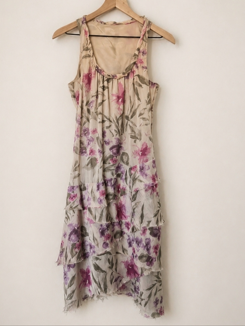 Floral Chiffon Tiered Dress Gray Pink Purple Sleeveless Ruffle Hem Lined Size‎ S
